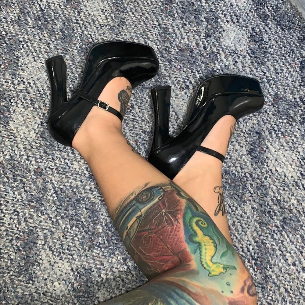 Faux Paten-Leather Pumps